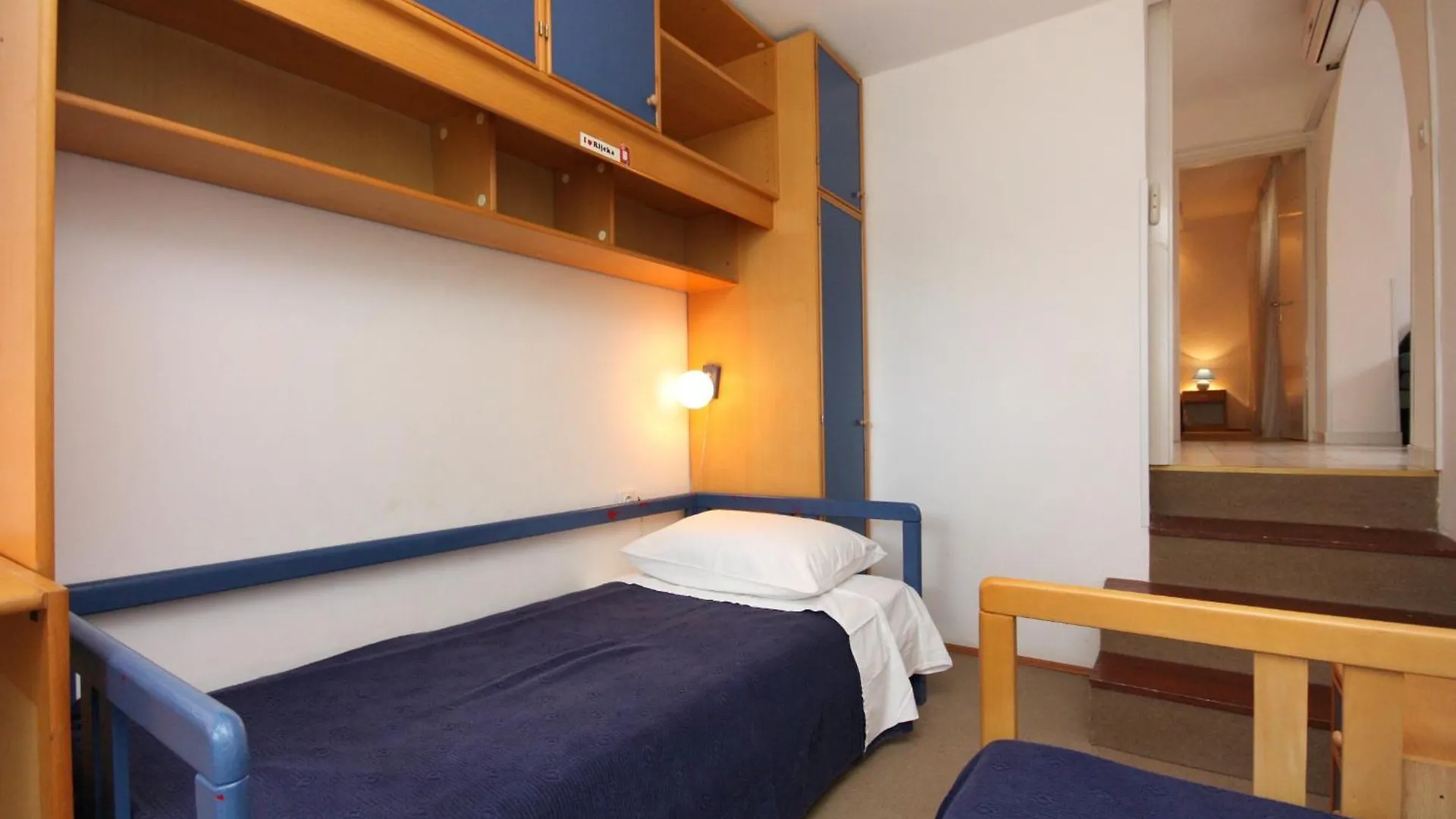 Apartments With A Parking Space Njivice, Krk - 2391 Croatia